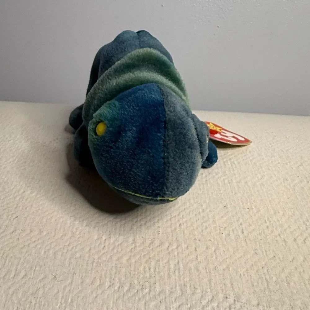 Rainbow the Chameleon Ty Beanie Baby - Introduced 1998 and Retired 1999 RARE GEM